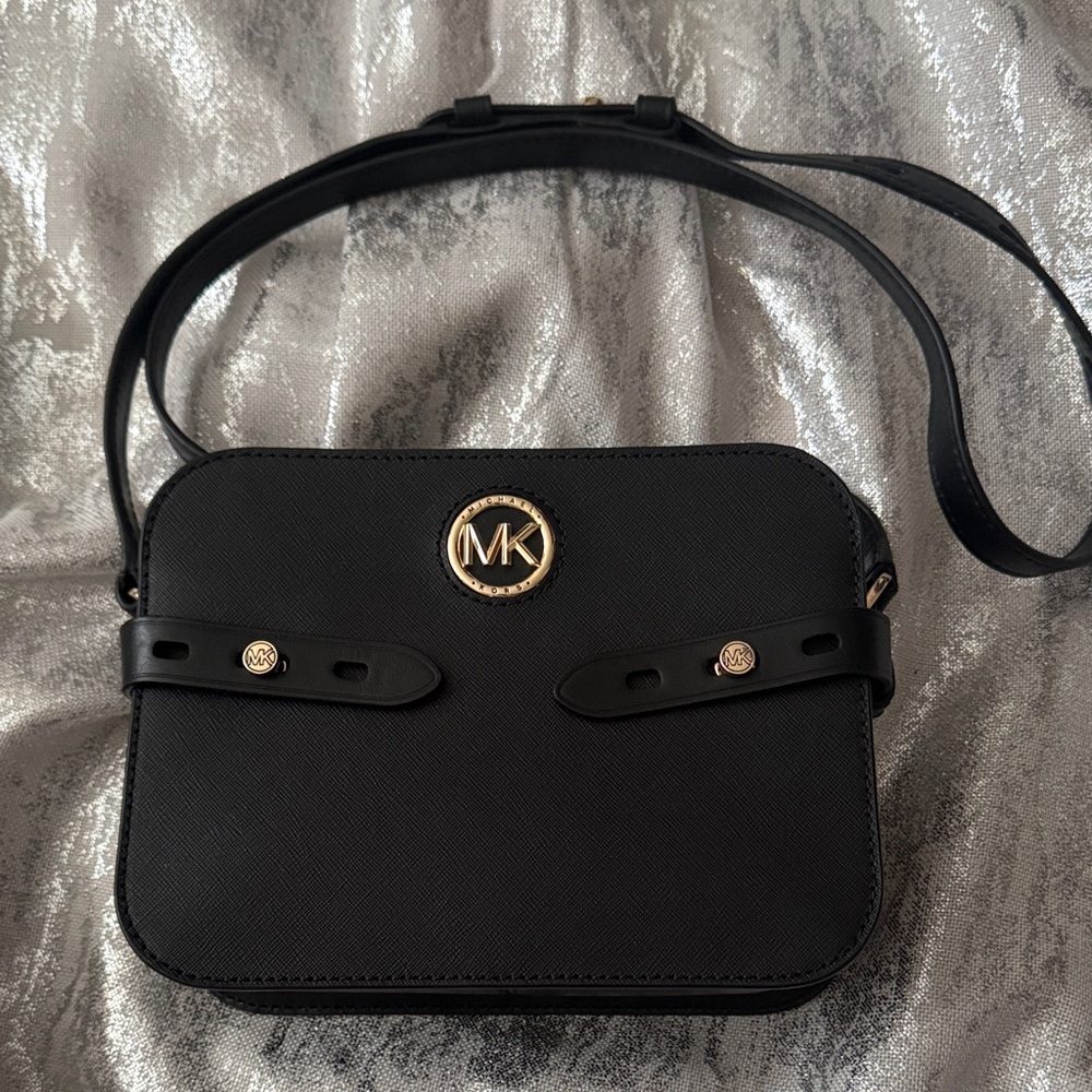 Michael Kors Carmen Leather Bag
